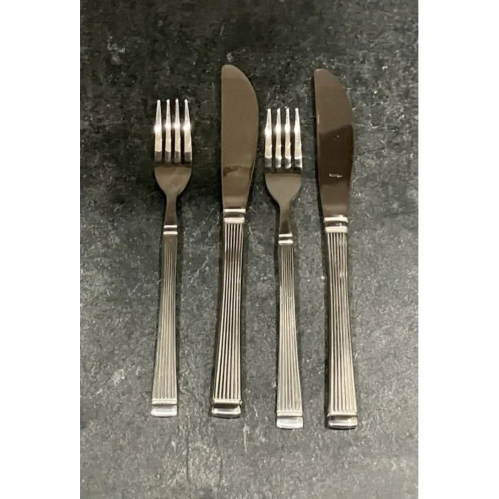 16 Mandolin Stainless Michael Lloyd Stainless Ribbed Cocktail Fork Youth Flatwre